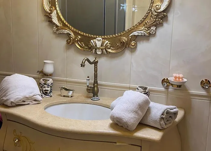 Temptation Airport Fontanarossa Shared House With Several